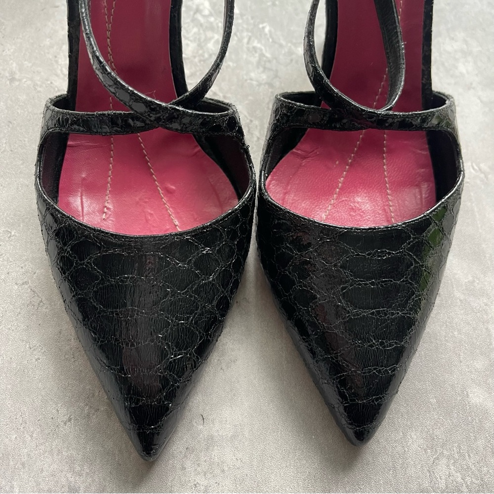 Elegant Black Stiletto Heels - Picture 4 of 13